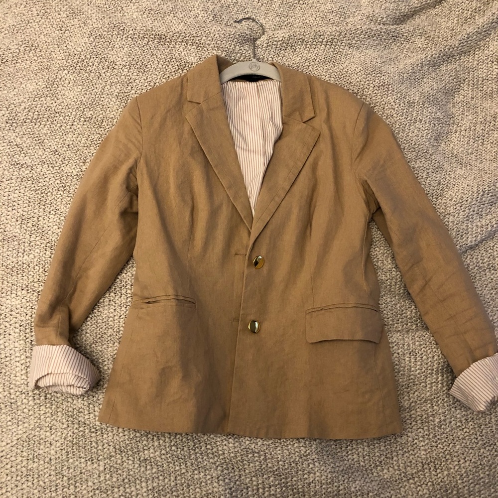 Harve Benard tan blazer